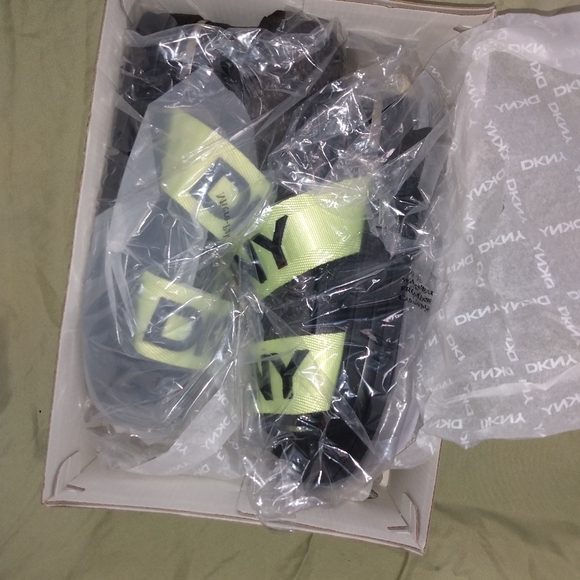 Sandals - Picture 3 of 5